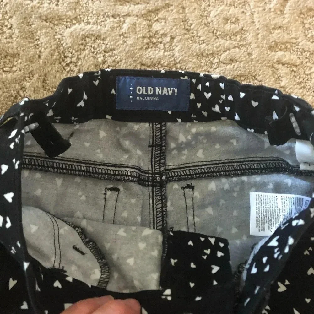 Old navy black white heart ballerina pants 6